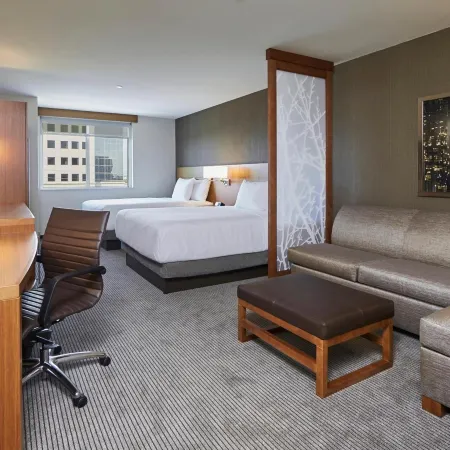 Hyatt Place Toronto/Mississauga Centre Отели рядом с достопримечательностью «Торговый центр Square One»