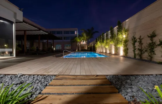 塔拉克公園塔拉戈納酒店