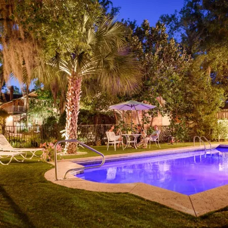 Sweetwater Branch Inn - Gainesville, FL