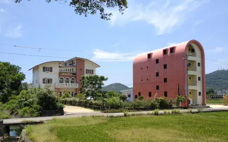 Lei Misi Bed and Breakfast Отели рядом с достопримечательностью «Южная Аквариумная рыбная ловля»