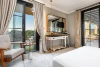 Alacatı Port Ladera Hotel - Adult Only - สระว่ายน้ำแบบอินฟินิตี้