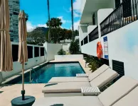 Silken Comfy Studios Hotel - ติดทะเล