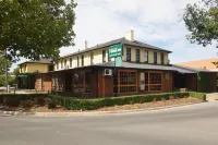 Seaton Arms Motor Inn Hotels in Glenroy