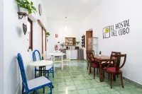 El Hostal del Cubo - Hostels