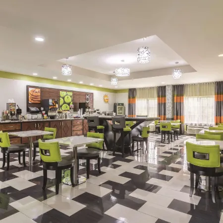 La Quinta Inn & Suites by Wyndham Prattville