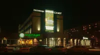 Salut Hotel