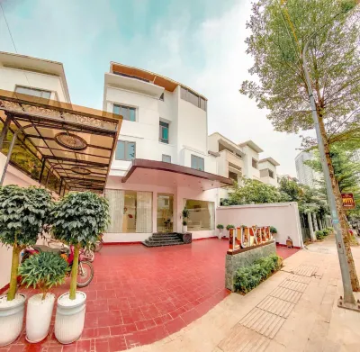 Luxtel Hotel Ngoại Giao Đoàn Hotel a Bac Tu Liem