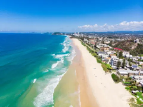 韋夫街海灘 Mermaid Beach酒店