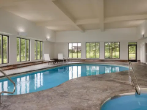 La Quinta Inn & Suites by Wyndham Springfield Airport Plaza Hotels in Springfield