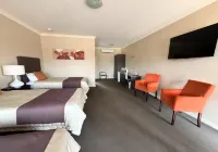 Sundowner Motel Hotel