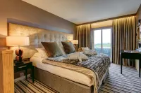 Ingliston Country Club Hotel - Parkplatz