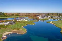 Clearwater Quays Apartments - parking