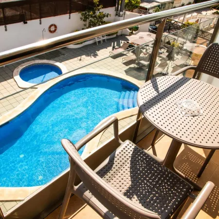 Petit Palau - Adults Only