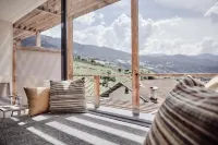 Haller Suites & Restaurant - Mountain view