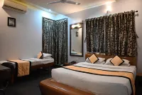 Hotel Shradha Saburi Palace - Pet friendly