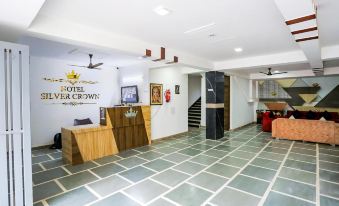 FabHotel New Silver Crown