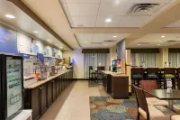 Holiday Inn Express Bloomington West