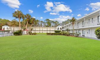 Developer Inn & Suites Airport Jax, a Baymont by Wyndham