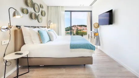 Santiago Hotel Отели рядом с достопримечательностью «Badoca Safari Park»