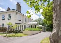 Forest Lodge Hotel - parking