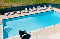Motel 6 Greenwood Village, CO - Denver - South Tech Center - Pools