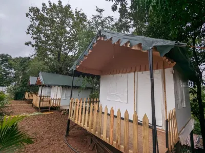 Panshet Camping 바라스가언 댐 주변 호텔