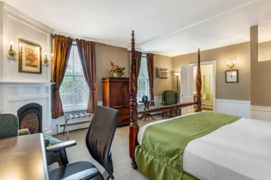 Essex Street Inn & Suites, Ascend Hotel Collection Hotels in Newburyport