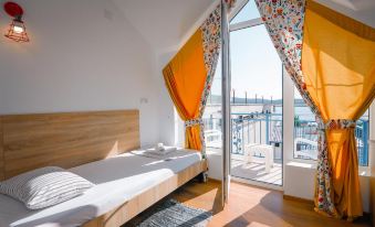 Laguna Beach Club Bazaleti Lake