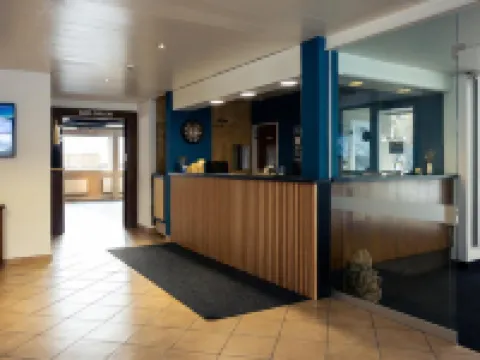 โรงแรมเมาท์ไทม์ โรงแรมในTasch