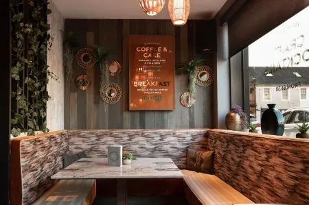 Royal Hotel Отели в г. Камнок