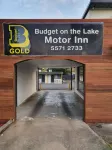 Budget on the Lake - parking