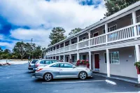 Pelican Inn Monterey - parkir