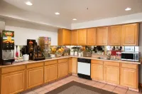 Super 8 by Wyndham Durango - breakfast