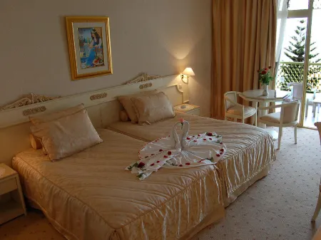 Amir Palace Отели в г. Монастир