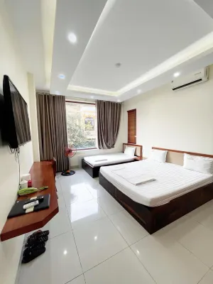 Ruby Hotel Các khách sạn ở Mỹ Lộc