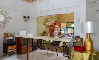 The Batik Bed and Coffee Bandung