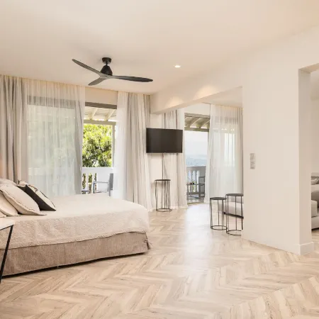 Ino Hotel & Suites