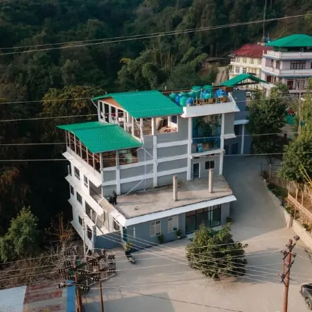 La Colline Resort