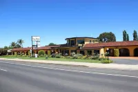 Twin Swans Motel Hotels in Inverell