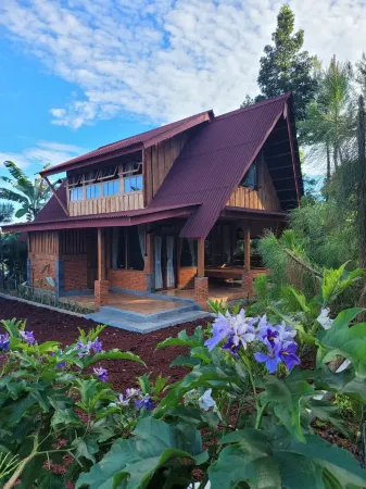 Pondok Rasamala - Resort Bernuansa Alam Pedesaan Отели в г. Pamijahan