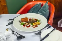 Lion & Swan Hotel - breakfast