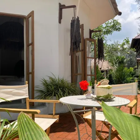 The Shore Koh Chang Boutique Resort Отели рядом с достопримечательностью «Пляж Чай-Чет»
