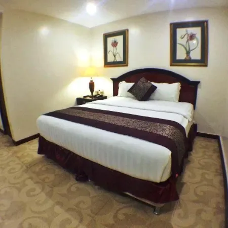 Cindy Kelly Hotel