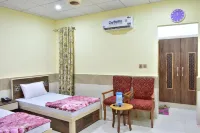 Swat Guest House - parking