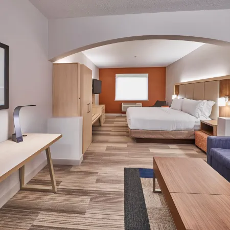 Holiday Inn Express & Suites MEDFORD-CENTRAL POINT by IHG