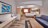 Holiday Inn Express & Suites MEDFORD-CENTRAL POINT by IHG - 3-Star