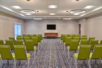 Holiday Inn Express & Suites Ottawa