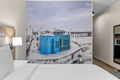 La Quinta Inn & Suites by Wyndham Santa Cruz Hotels in 