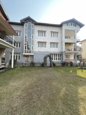 The Khayabaan Luxurious  Home Stay --Home Away from Home. - Quầy Bar