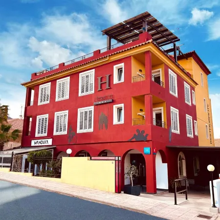 Atrium Hotel